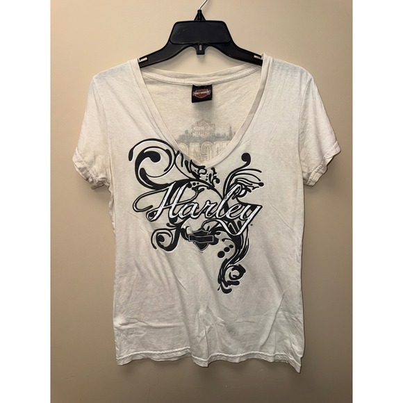 Harley-Davidson Tops - Harley-Davidson Chicago Illinois V-Neck Graphic T-Shirt Cream Womens Bravado